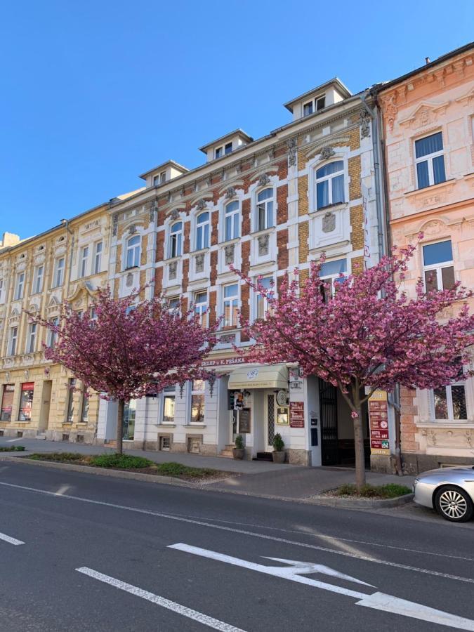 Hotel Clochard Chomutov Exterior foto